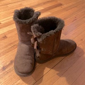 UGG Bailey Bow Short Boots